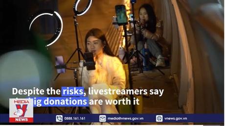 Xu hướng livestream xuyên đêm ngoài đường tại Trung Quốc