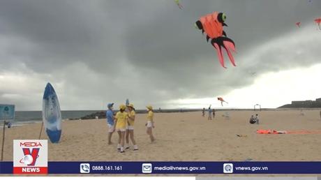 Đặc sắc lễ hội thả diều trên bãi biển tại Phan Thiết, Bình Thuận
