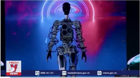 Tesla trình làng nguyên mẫu robot hình người