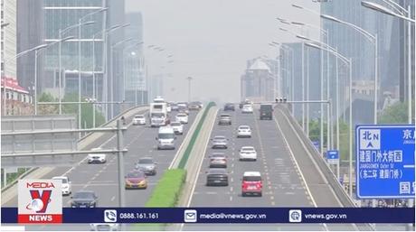 Trung Quốc: Người dân Bắc Kinh đi làm trở lại sau kì nghỉ lễ