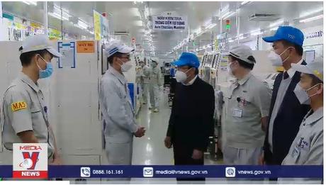 Công nhân trở lại làm việc sau Tết