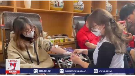 Sôi nổi ngày “Chủ nhật đỏ” ở các địa phương 