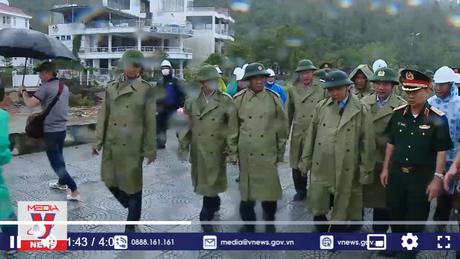 Chủ tịch nước kiểm tra tình hình khắc phục hậu quả mưa lũ tại Đà Nẵng