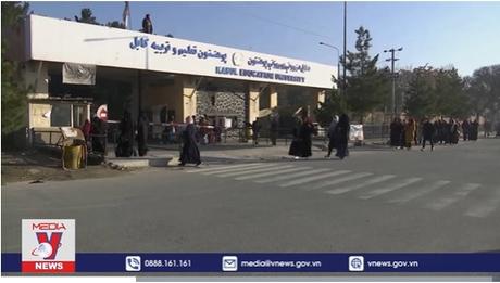 Taliban cấm hoàn toàn nữ giới Afghanistan tiếp cận giáo dục