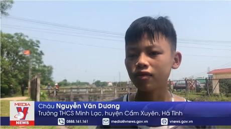 Cậu bé dũng cảm cứu hai bạn nhỏ đuối nước
