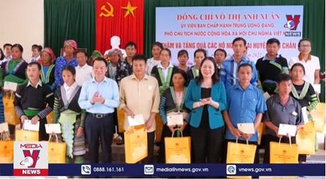 Phó Chủ tịch nước Võ Thị Ánh Xuân thăm, tặng quà tại Yên Bái