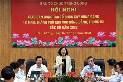 Giao ban công tác tổ chức xây dựng đảng 12 tỉnh, thành phố