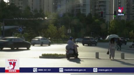 Trung Quốc gia hạn cảnh báo đỏ về nắng nóng