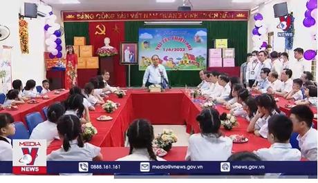 Chủ tịch nước thăm trẻ khuyết tật tại Hà Nội