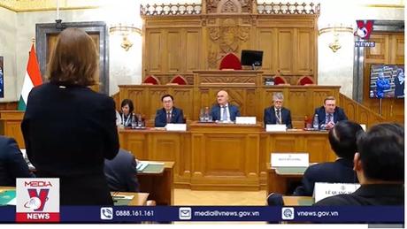 Quốc hội Việt Nam và Hungary Toạ đàm lập pháp