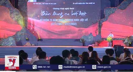 Thủ tướng dự chương trình nghệ thuật “Bản hùng ca bất diệt”