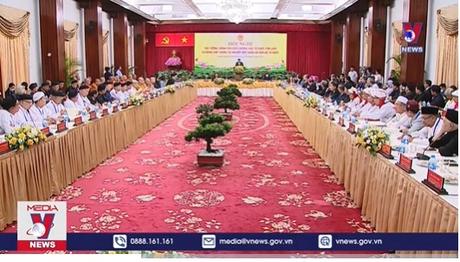 Thủ tướng biểu dương đóng góp của các tổ chức tôn giáo