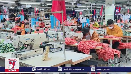 Ngừng việc tập thể: Đừng để “đốm lửa” thành “đám cháy”