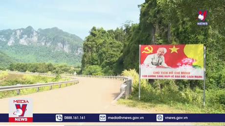 Bác Hồ trong trái tim đồng bào Bru - Vân Kiều