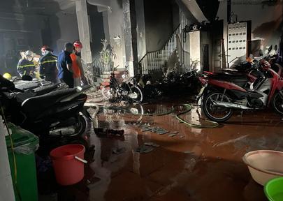 Hà Nội: Cháy lớn ở nhà trọ, 1 người tử vong, 5 người phải cấp cứu