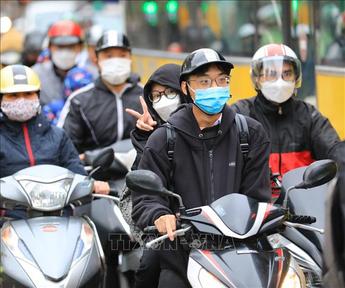 Cận cảnh người dân Thủ đô Hà Nội đón đợt rét nhất từ đầu mùa