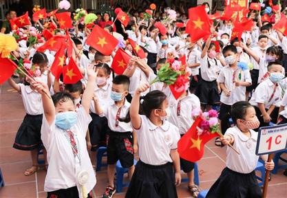 Học sinh Hà Nội được giảm 50% học phí