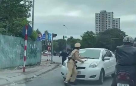 Xử lý nghiêm nữ tài xế ôtô đâm thẳng vào CSGT