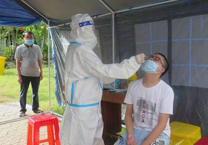 Ngày 5/2: Thêm 12.170 ca COVID-19, Hà Nội nhiều ca mắc và tử vong nhất
