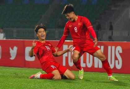 Thắng Qatar 2-1, U20 Việt Nam rộng cửa vào tứ kết Asian Cup