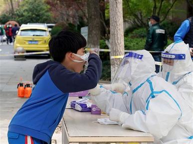 COVID-19 tới 6 giờ sáng 5/4: Số ca mắc và tử vong giảm mạnh trên toàn cầu; Trung Quốc dịch vẫn nghiêm trọng