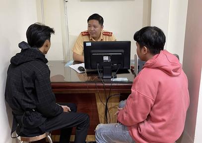 Ngăn chặn 20 xe mô tô đi thành đoàn trên cao tốc TP.HCM - Long Thành - Dầu Giây