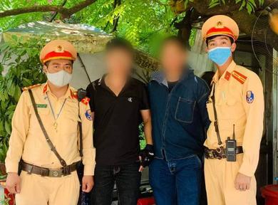 Cứu thanh niên định nhảy cầu Chương Dương tự tử