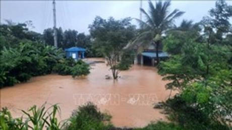 Mưa lũ tại khu vực Trung Bộ làm 5 người chết