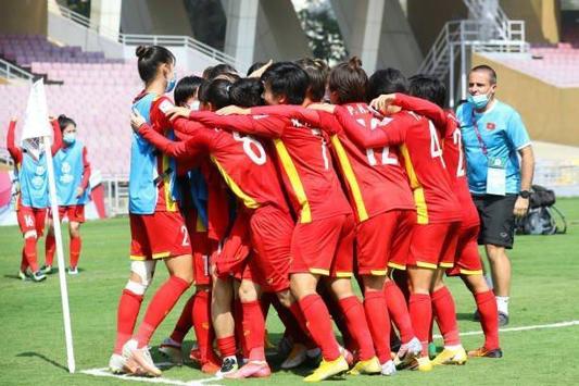Đội tuyển nữ Việt Nam được FIFA thưởng 17 tỷ đồng, VFF lên tiếng vụ HLV Mai Đức Chung