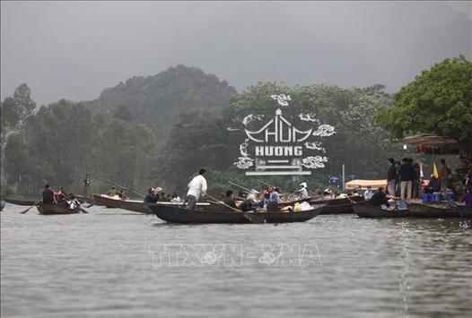 Chùa Hương chính thức mở cửa đón du khách từ 16 tháng Giêng năm Nhâm Dần