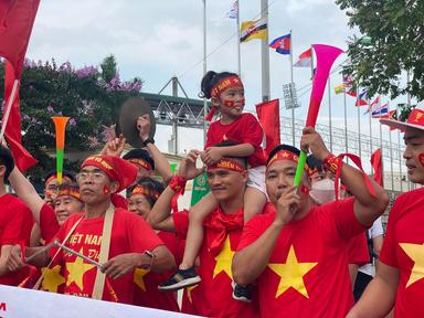 Không khí tại SVĐ Tỉnh Phú Thọ trước trận đấu giữa U23 Việt Nam và U23 Philippines