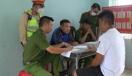 Làm rõ lái xe chặn đường cao tốc để xử lý hình sự