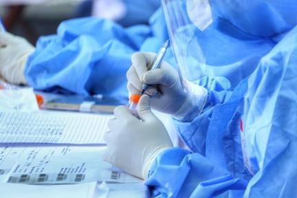 Sáng 10/2: Có 425 ca COVID-19 nặng thở máy, ECMO; Khẩn trương ứng phó với F0 tăng nhanh sau Tết
