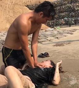 Người dũng cảm cứu 4 người sắp chìm dưới biển là chiến sĩ công an Đồng Nai