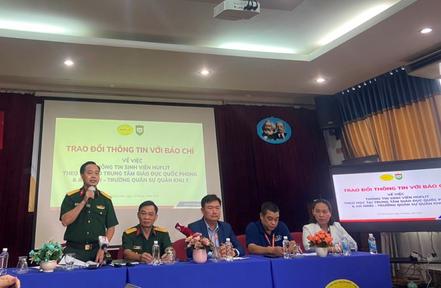 Họp báo về tin đồn nữ sinh Trường HUFLIT bị xâm hại tình dục