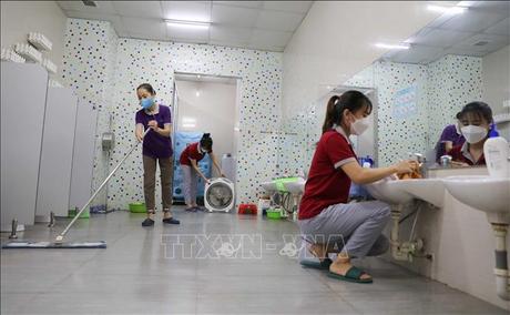 Sau hơn 100 ngày, Hà Nội lần đầu chỉ còn dưới 2.000 ca COVID-19 mới