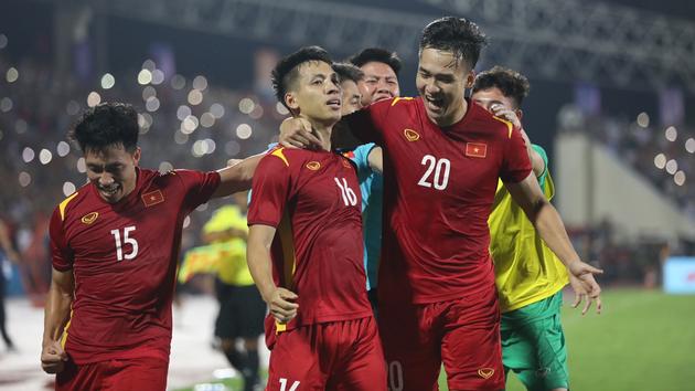 Hùng Dũng ghi bàn, U23 Việt Nam vất vả đánh bại U23 Myanmar