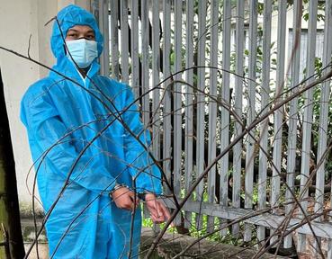 Bắt đối tượng dùng dao đe dọa và cướp tài sản 