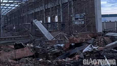 5 người tử vong trong vụ sập tường ở Bình Định
