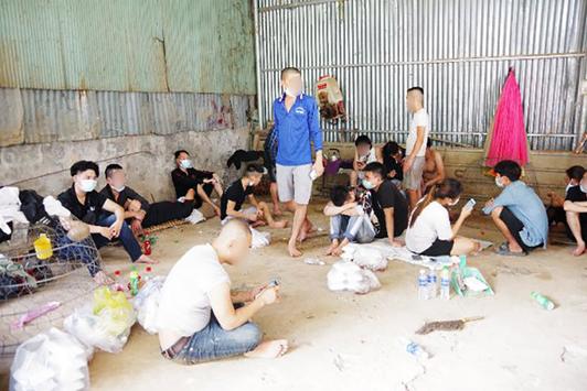 An Giang: Bắt giữ 40 người bơi qua sông nhập cảnh trái phép vào Việt Nam