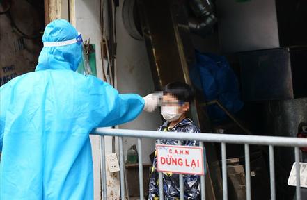 Sáng 19/3: Trẻ từ 5-16 tuổi là F0 điều trị tại nhà liên hệ y tế ngay khi thở bất thường, sốt quá 2 ngày không giảm...