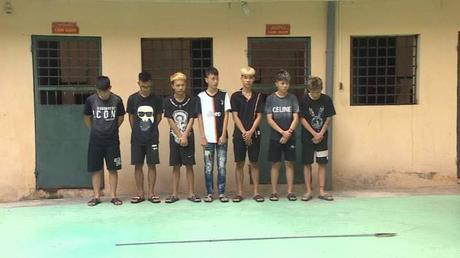 Bắt giữ nhóm thanh niên dùng hung khí tấn công công an khi bị ngăn chặn đi đánh nhau