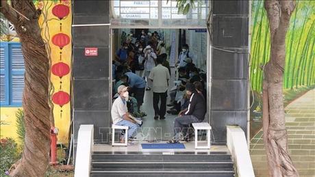 Vụ nghi ngộ độc thực phẩm ở Nha Trang: Một học sinh tử vong trên đường chuyển viện