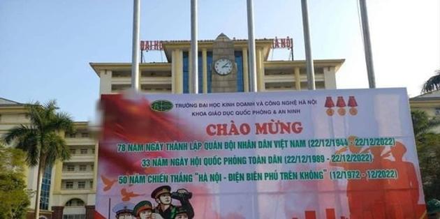 Hà Nội: Đình chỉ 2 cán bộ in pano có cờ không phải quốc kỳ Việt Nam