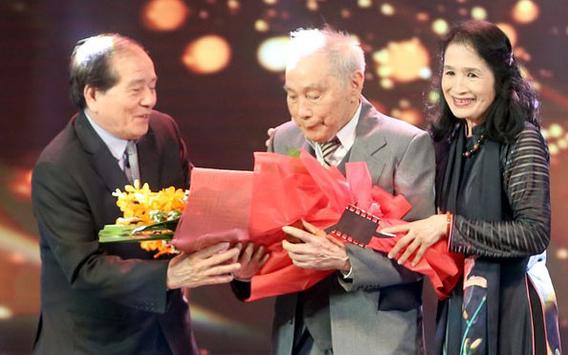 Nhà biên kịch Hoàng Tích Chỉ qua đời
