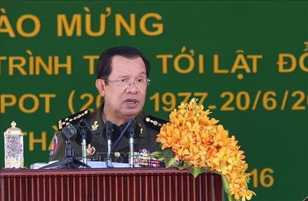 Thủ tướng Campuchia Hun Sen: Dù chỉ có 1% hy vọng, tôi vẫn phải sang Việt Nam tìm đường cứu nước