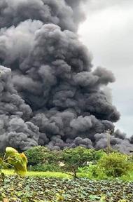 Cháy xưởng chăn ga gối đệm thảm ở Thường Tín, Hà Nội 