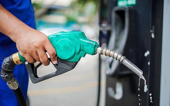 Giá xăng, dầu tiếp tục giảm mạnh