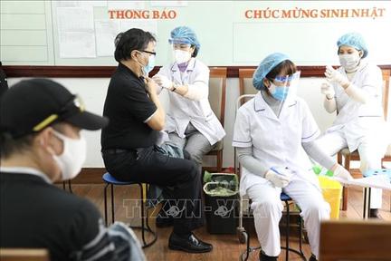 Hà Nội: Phát hiện hơn 10.700 ca mới, một ngày thêm 54.000 F0 điều trị tại nhà