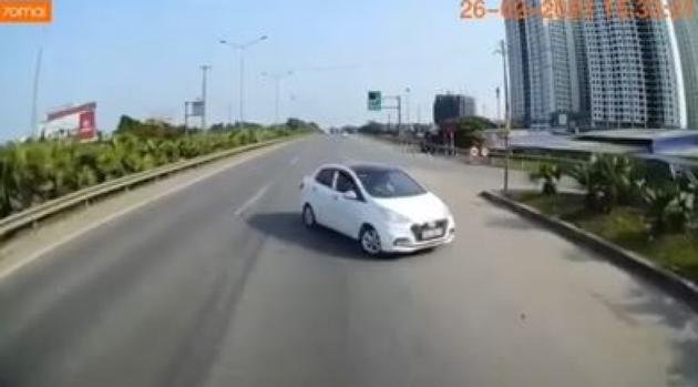 Phạt tiền 17 triệu đồng đối với tài xế đi ngược chiều trên cao tốc Hà Nội - Thái Nguyên